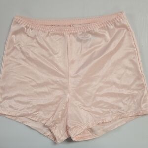 Vassarette Boy Shorts - Pale Pink NWOT